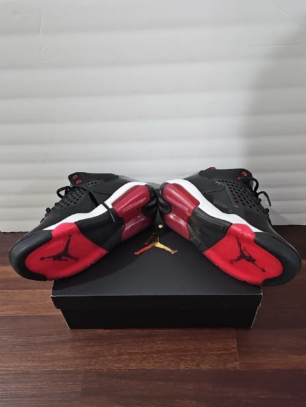 Jordan Black and Red Mid-Top Sneakers MAXIN 200